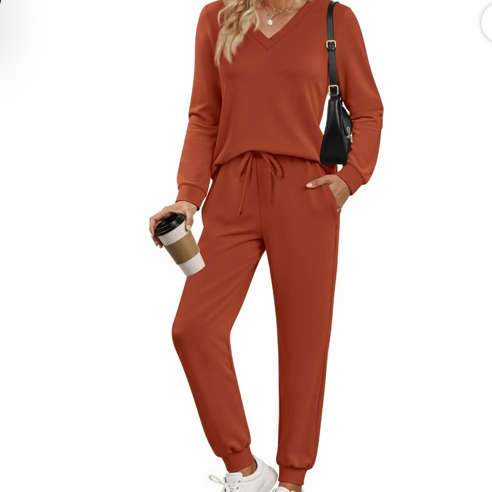 NWT Women's Tracksuit Jogging Suit  Lounge Set Size 2XL